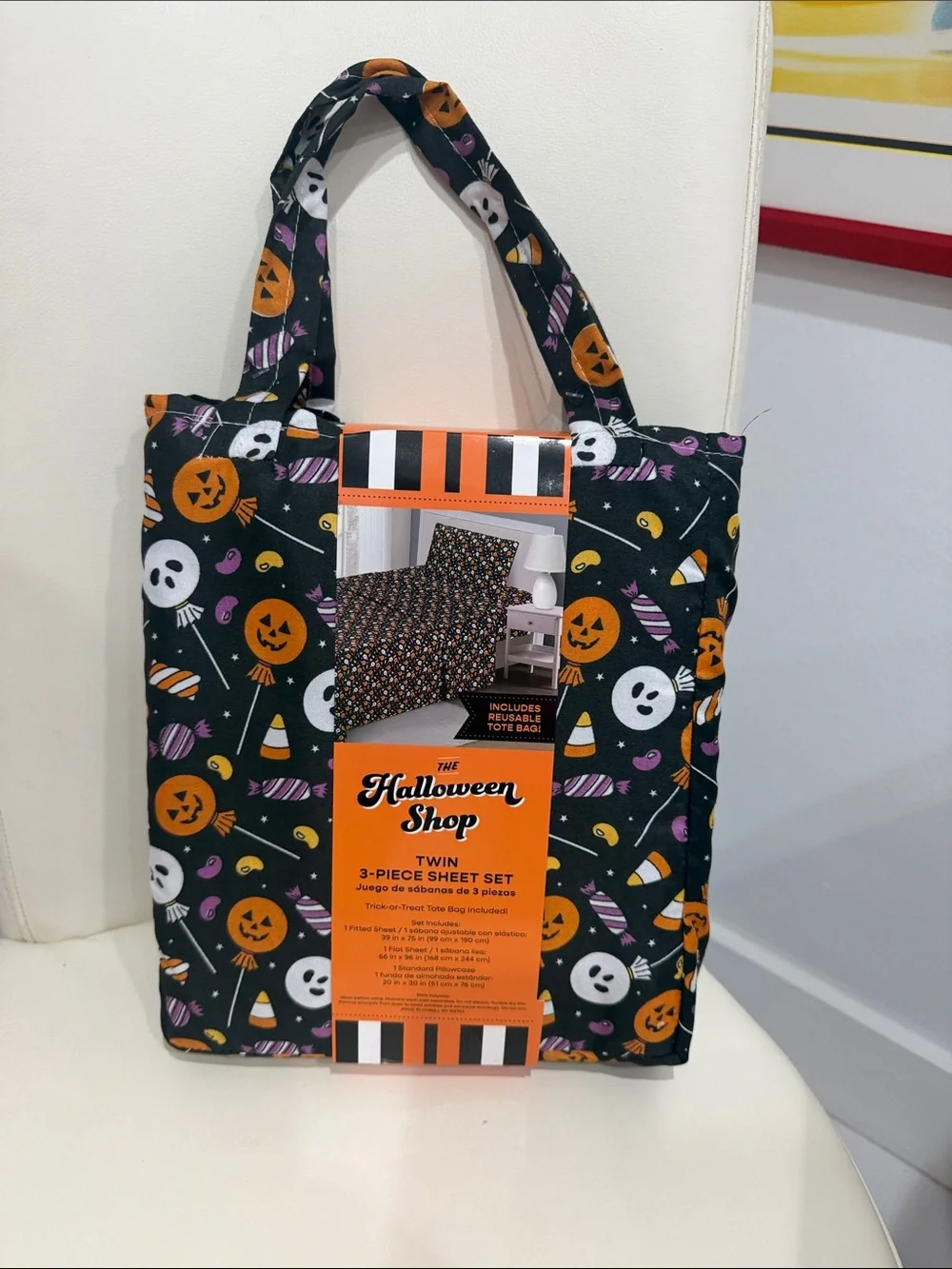 Halloween Shop Black/Orange/Purple Print Twin Sheet Set with Tote Bag